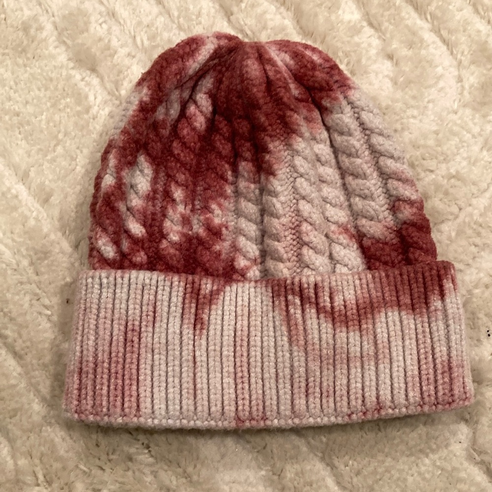 Winter hat- tie dye